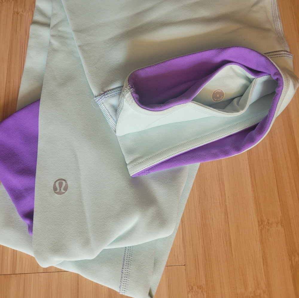 Lulu Lemon Wunder Under size 8 reversible